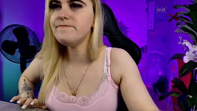 Stef_Nicks live cam on Stripchat