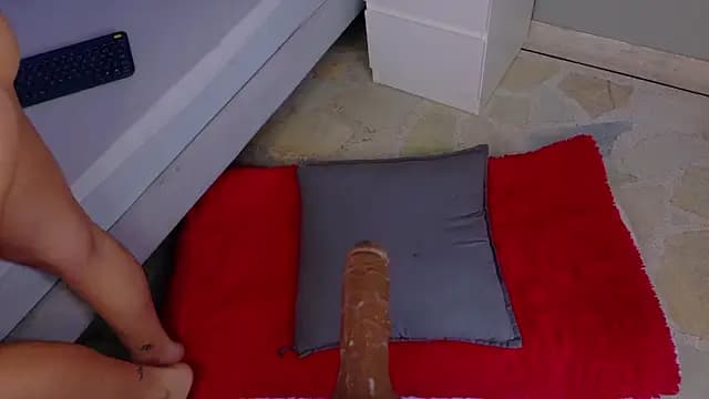 Annavic__ live cam on Stripchat