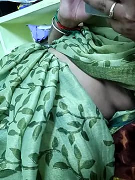 Shivanyasree live cam on Stripchat