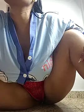 karla-bruni live cam on Stripchat