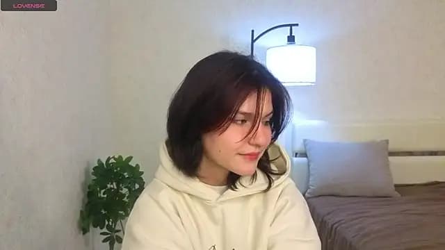 NyraVesperis live cam on Stripchat