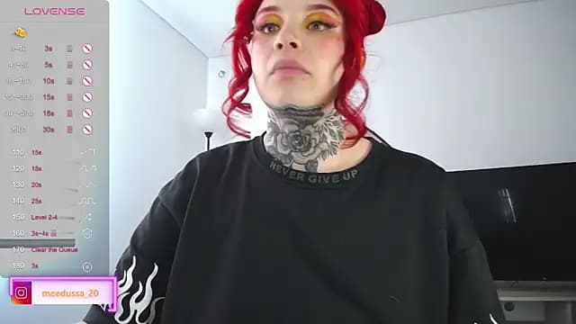 meedussa_20_ live cam on Stripchat