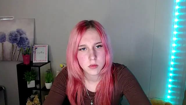 Scarlett_lil live cam on Stripchat