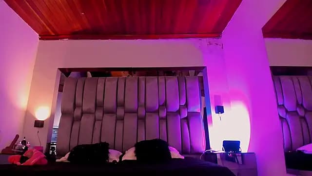 NikkySmiith live cam