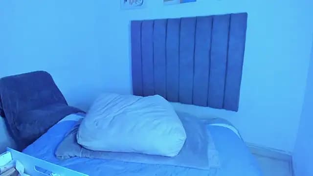 Roxanedewalle live cam