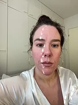 MilkyHoneyLullabies live cam