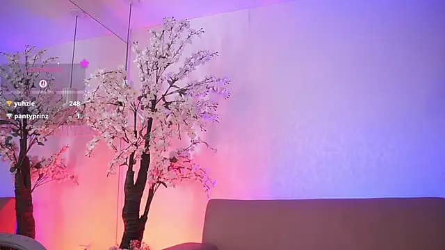 JadeSummerr live cam