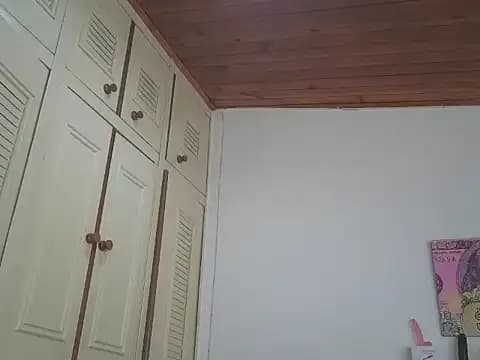 Valery__lovex live cam on Stripchat