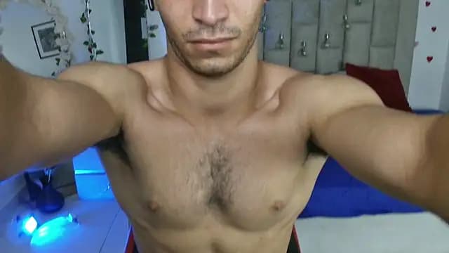 Caius_fox live cam on Stripchat