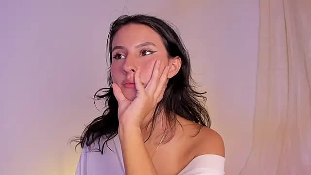 Zoe_mrl live cam on Stripchat