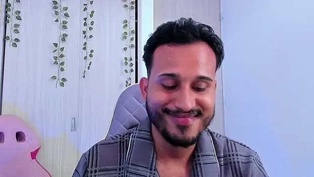 Raf_brunette live cam