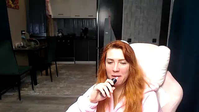 Reginasmilee live cam