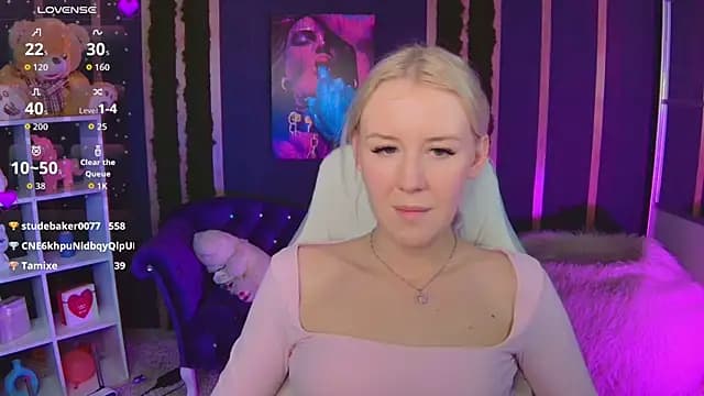 Selenatrend live cam on Stripchat