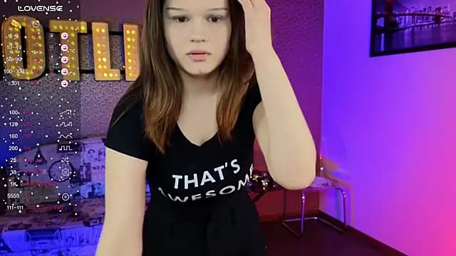 Lunatrend live cam on Stripchat