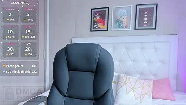 emma__smith1 live cam on Stripchat