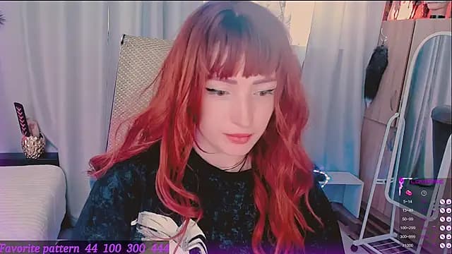 Elli3cat live cam on Stripchat