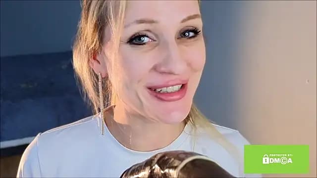 Melen_ live cam on Stripchat