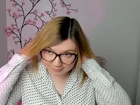 Lola_moree live cam on Stripchat