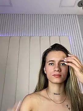 JuliaColemann live cam on Stripchat