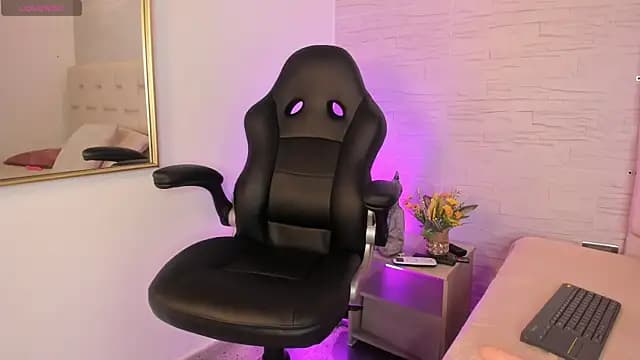 laurakane_ live cam on Stripchat