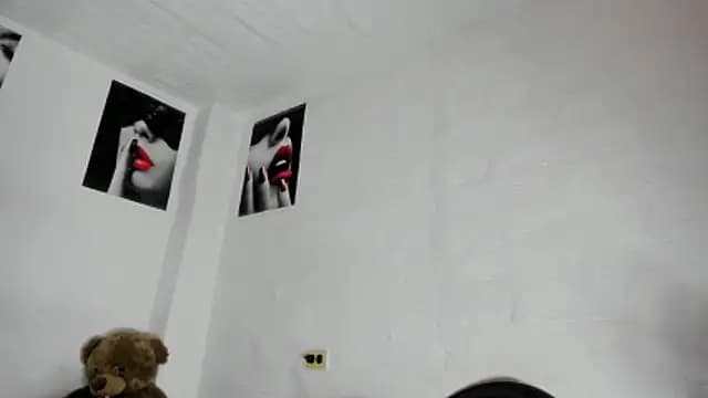 lili_breastxxx live cam on Stripchat