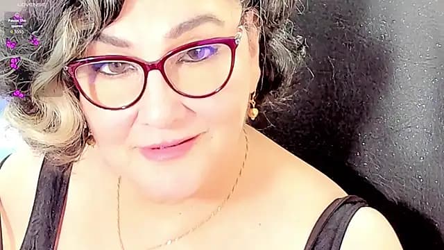 cataleya_mom live cam on Stripchat