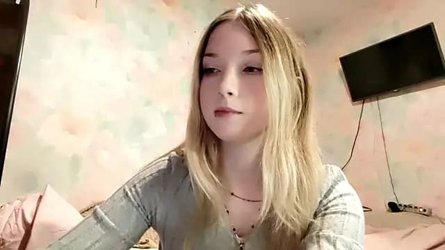 TiaBIanks live cam on Stripchat