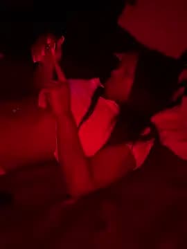 Sexyasscedes live cam on Stripchat