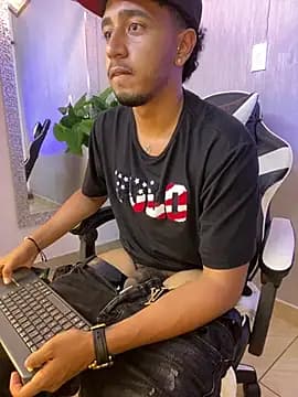 Brand_Collins live cam on Stripchat