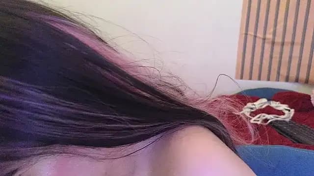 Caroline_hernandes live cam