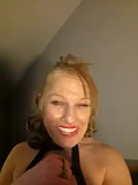 we8camgirl live cam on Stripchat