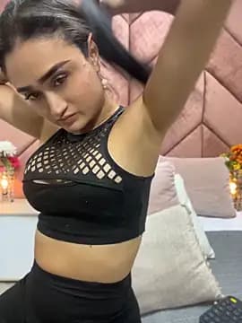 Sunny_Linn live cam on Stripchat