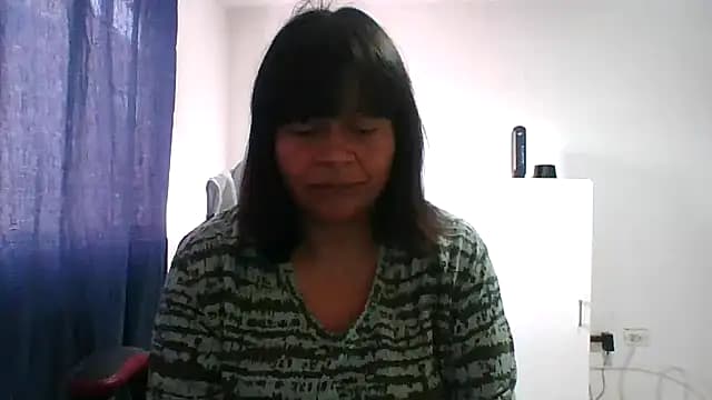 adri89-g live cam on Stripchat