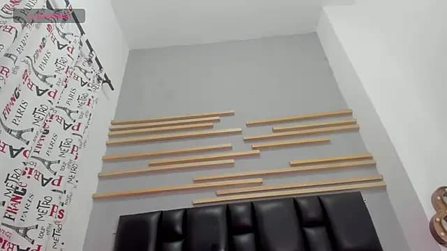 Criistal_castro live cam on Stripchat