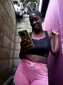 Swirly_blac live cam