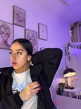 Daphne_chers live cam