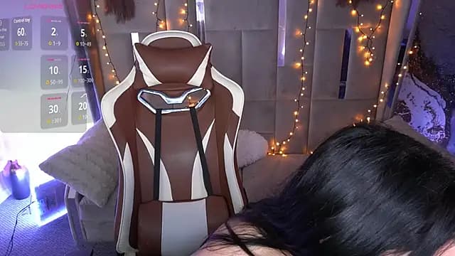 EliseVelour live cam