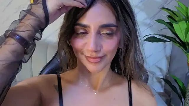 agatha_brooks_t live cam