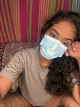 SukiyamaAsia live cam