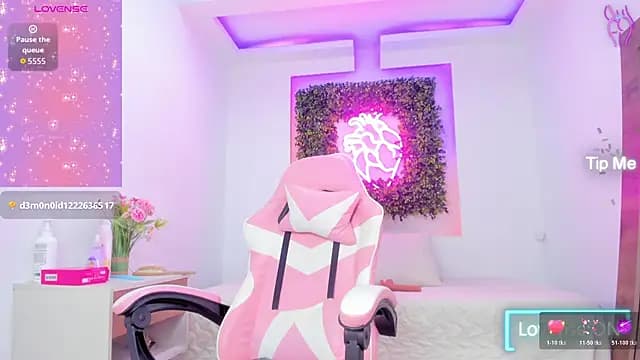 Itzel_Geneva live cam