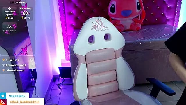 babyy_nicols_m live cam