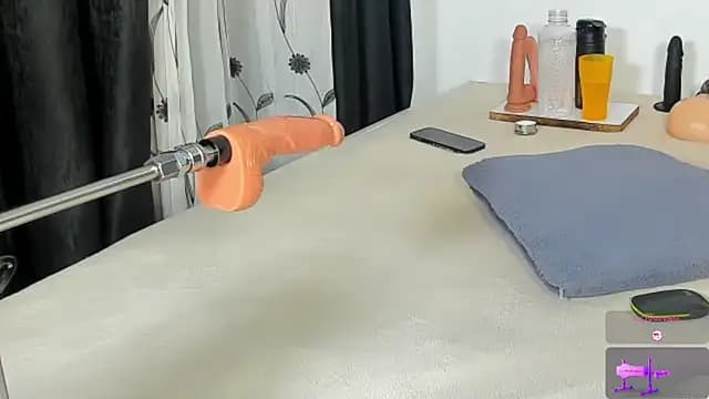 CREAMY_BUBBLEGUM live cam