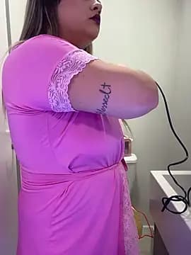 kahreal live cam on Stripchat