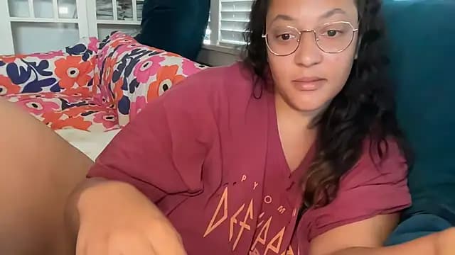 dreamyriri live cam on Stripchat