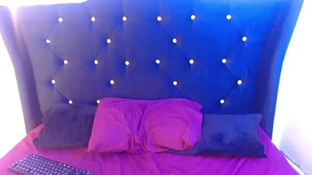 Angel_adrien live cam