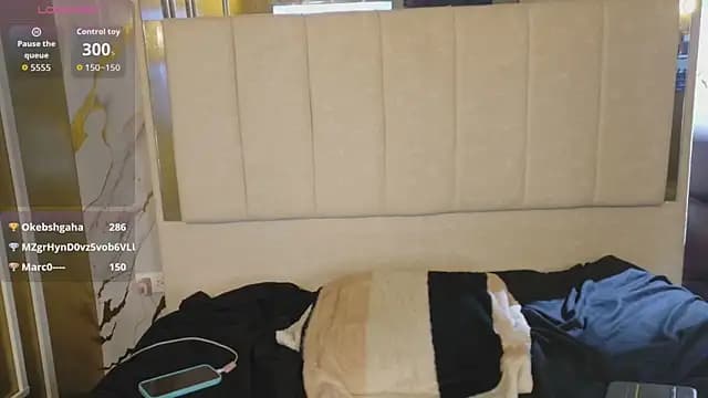 Olivia11_ live cam on Stripchat