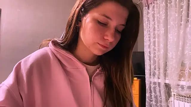 LunnaBliss live cam on Stripchat