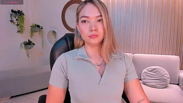 HaleyGreen1 live cam