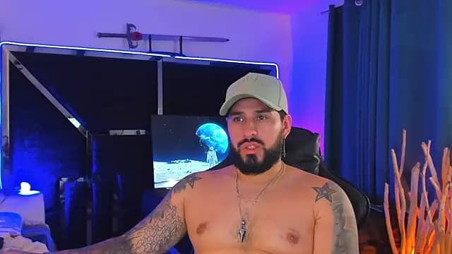 ostin-big21 live cam on Stripchat