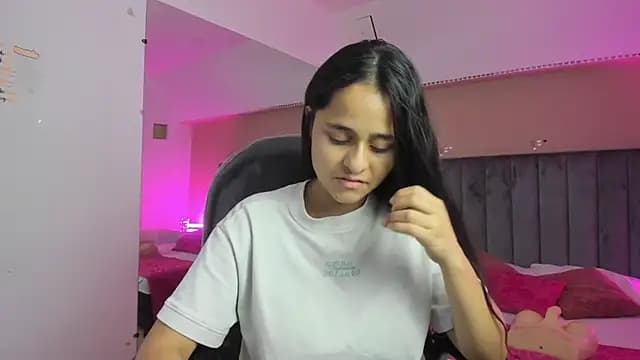 Giselle_Roldan live cam